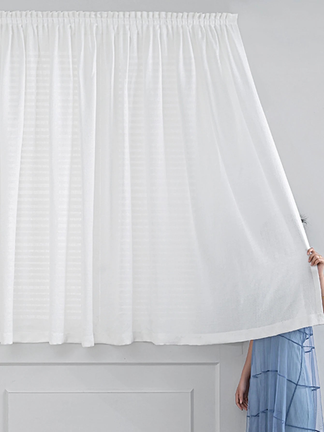 Adhesive curtain no punching installation