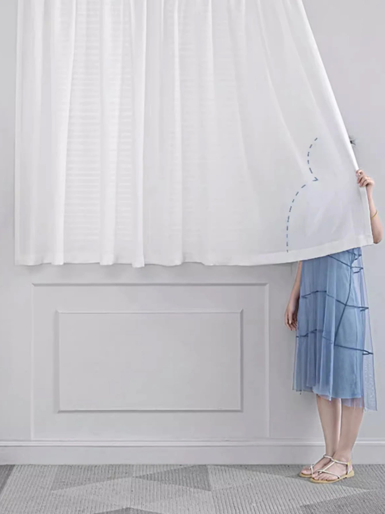 Adhesive curtain no punching installation